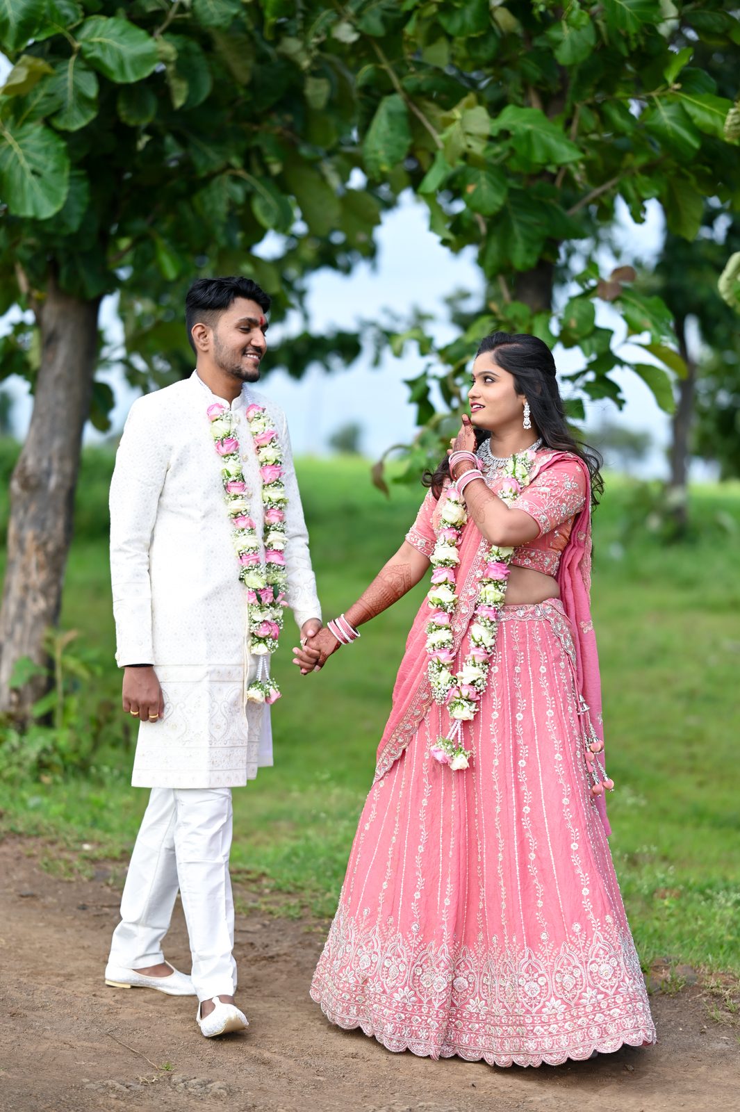 A couple photographed by Jyoti Wed Story